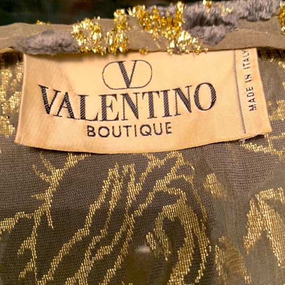 One of eight produced vintage Valentino Boutique cocktail dresses. Worn once. - Picture 5 of 6